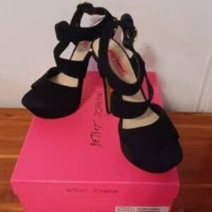 NEW BETSEY JOHNSON ENDALL Black Platform Pump Heels Suede Sandals - Size 8.5